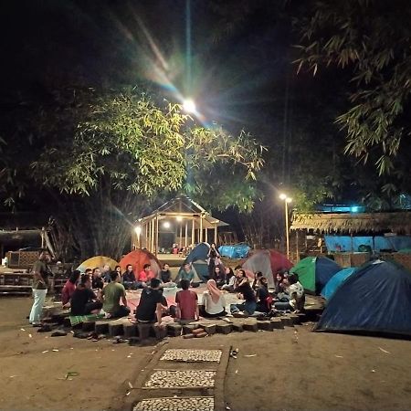 Kebon Pring Floating Resort & Market Bantul Exteriör bild