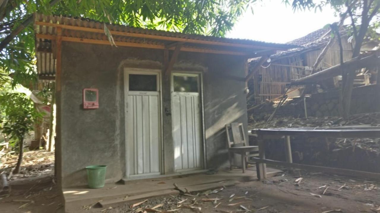 Kebon Pring Floating Resort & Market Bantul Exteriör bild
