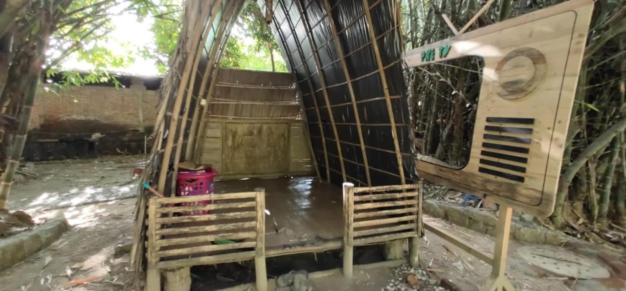 Kebon Pring Floating Resort & Market Bantul Exteriör bild