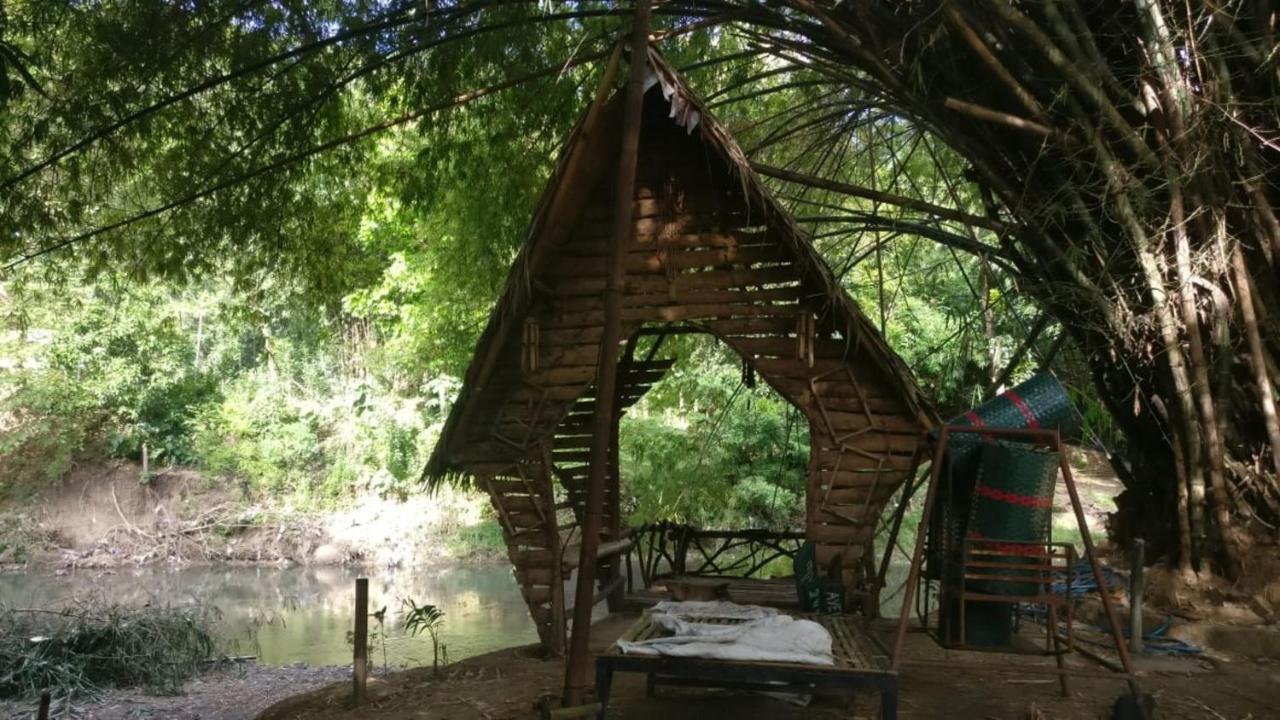 Kebon Pring Floating Resort & Market Bantul Exteriör bild